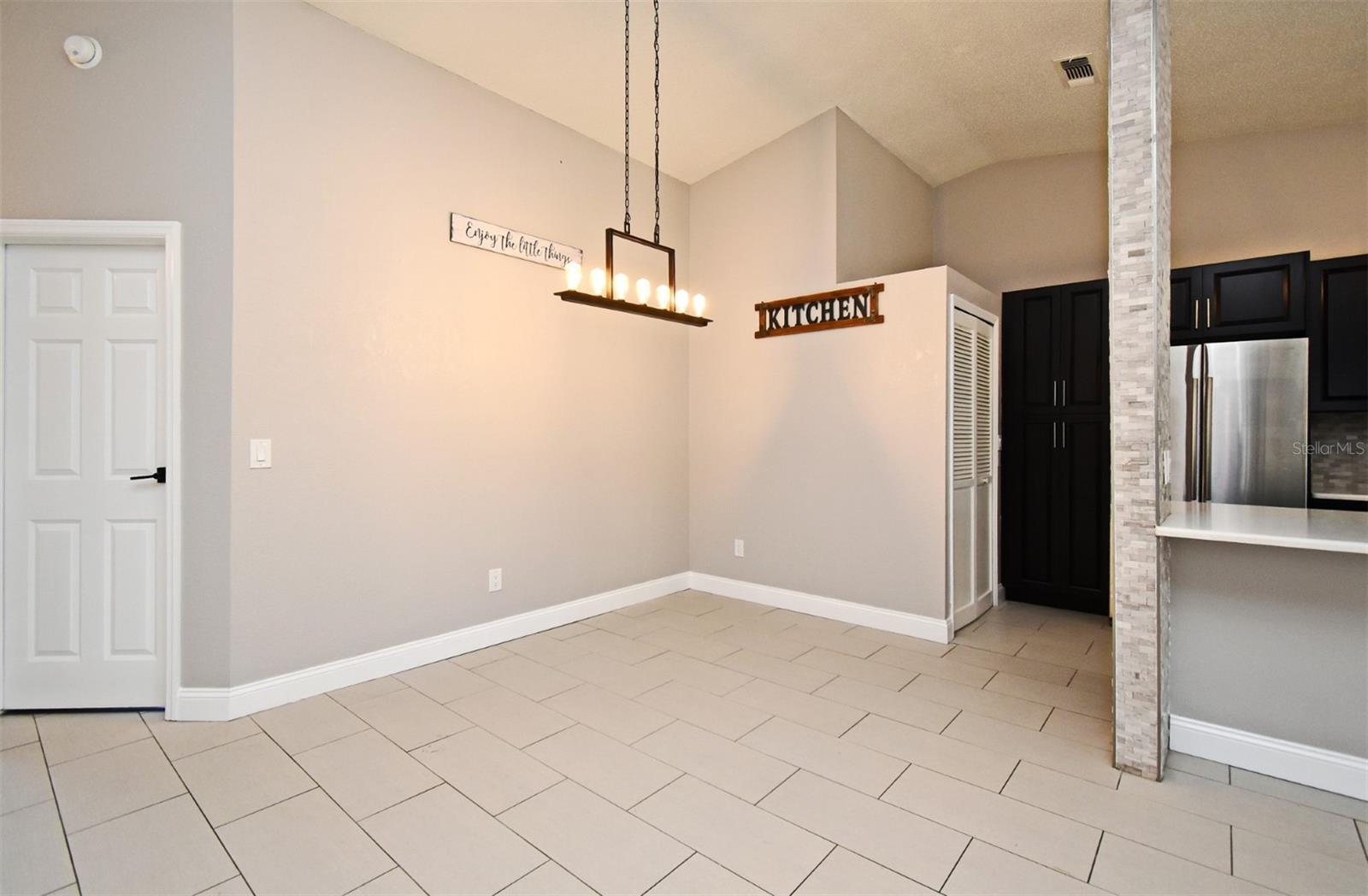 Image 13 of 50 For 1242 Ravida Woods Drive