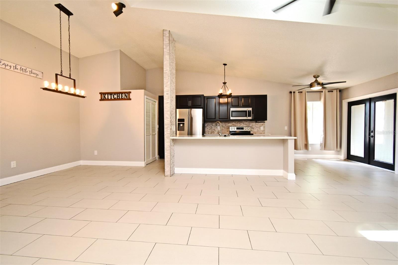 Image 14 of 50 For 1242 Ravida Woods Drive