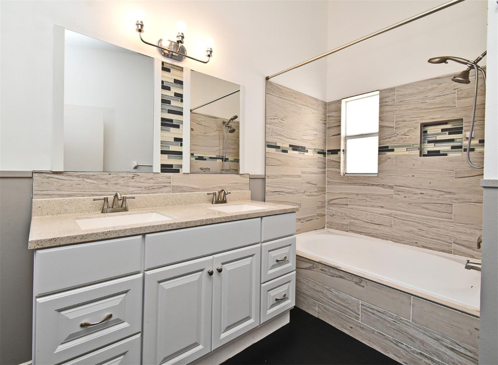 Image 30 of 50 For 1242 Ravida Woods Drive