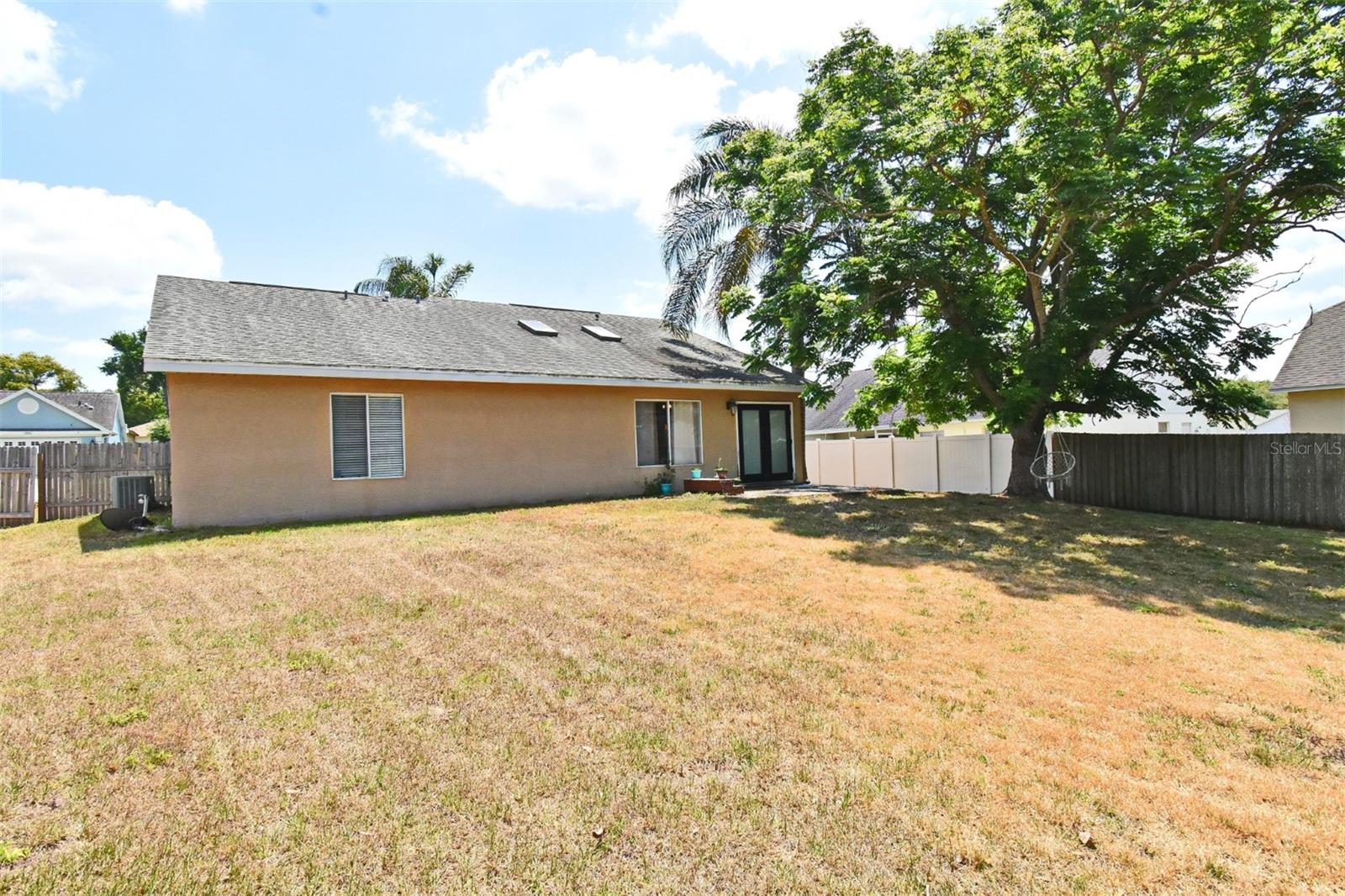 Image 35 of 50 For 1242 Ravida Woods Drive