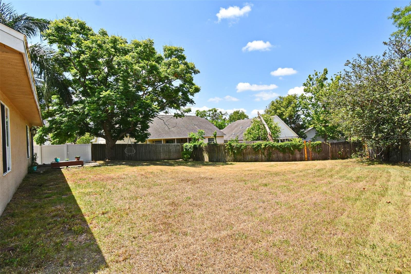 Image 39 of 50 For 1242 Ravida Woods Drive