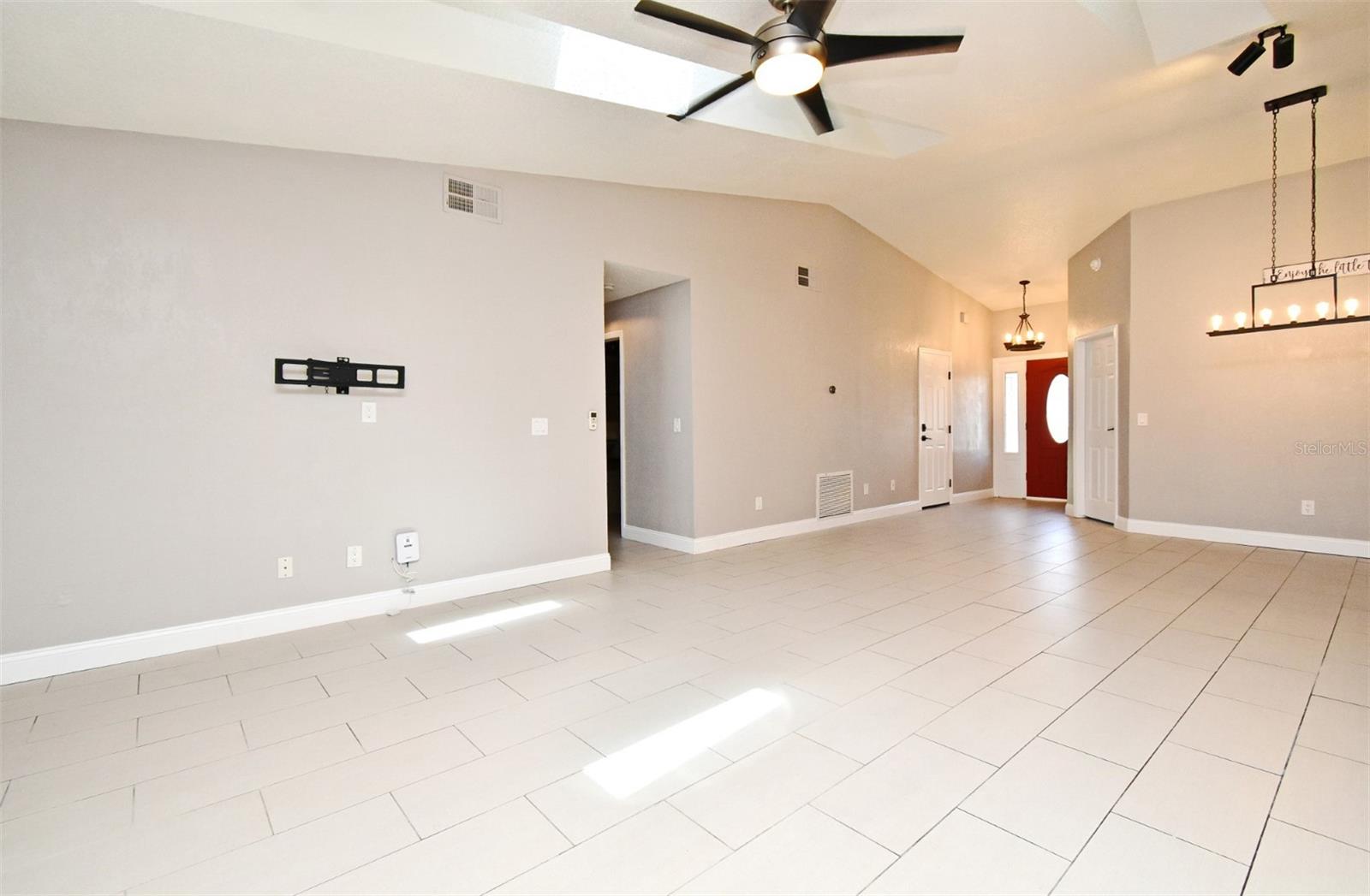 Image 4 of 50 For 1242 Ravida Woods Drive