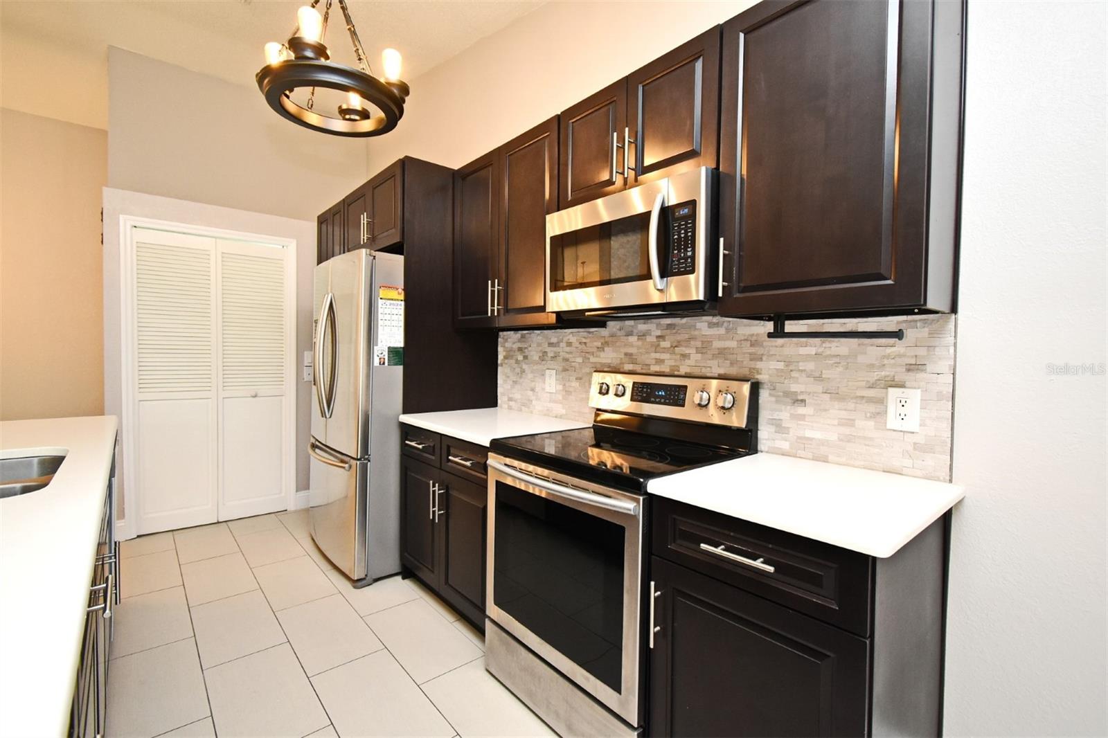 Image 7 of 50 For 1242 Ravida Woods Drive