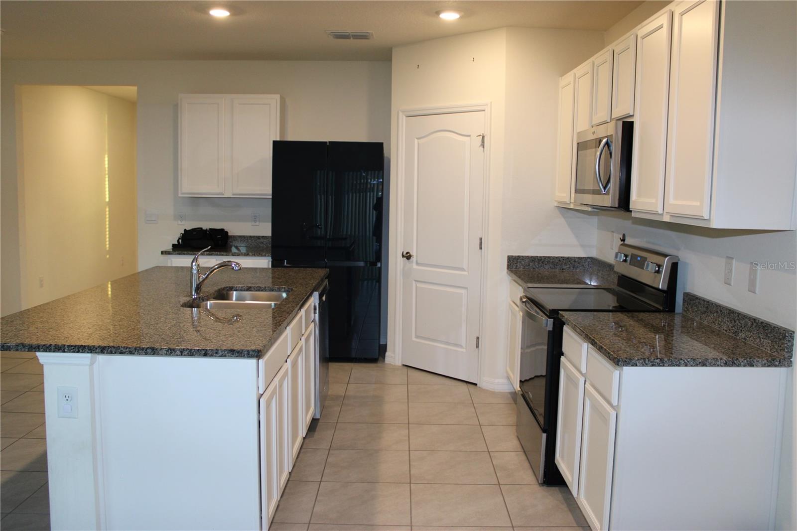 Image 4 of 16 For 11106 Amber Ridge Drive