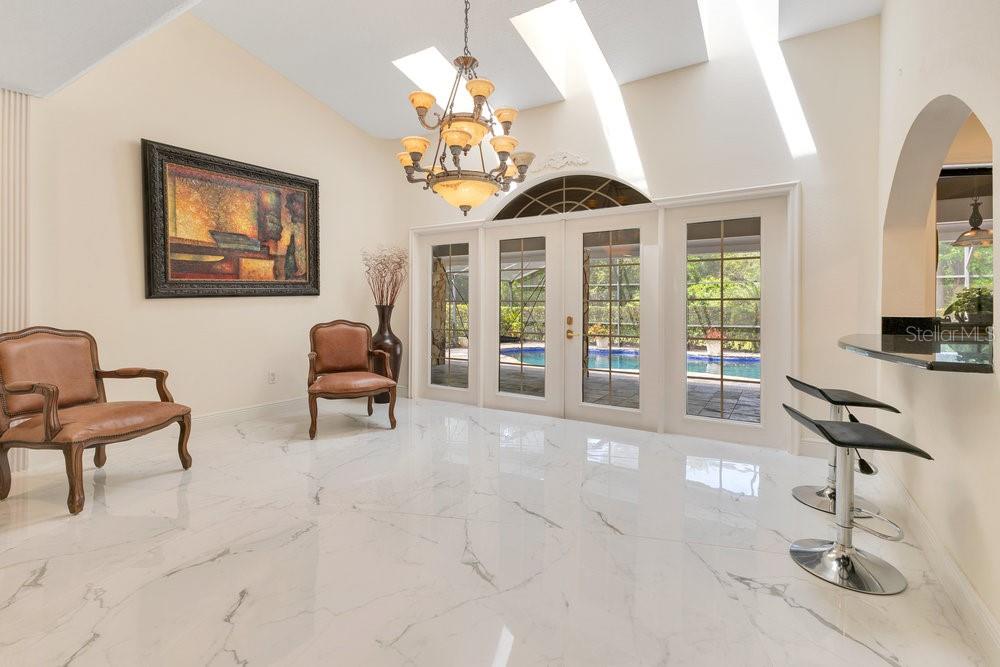 Image 12 of 36 For 2108 Silver Leaf Court