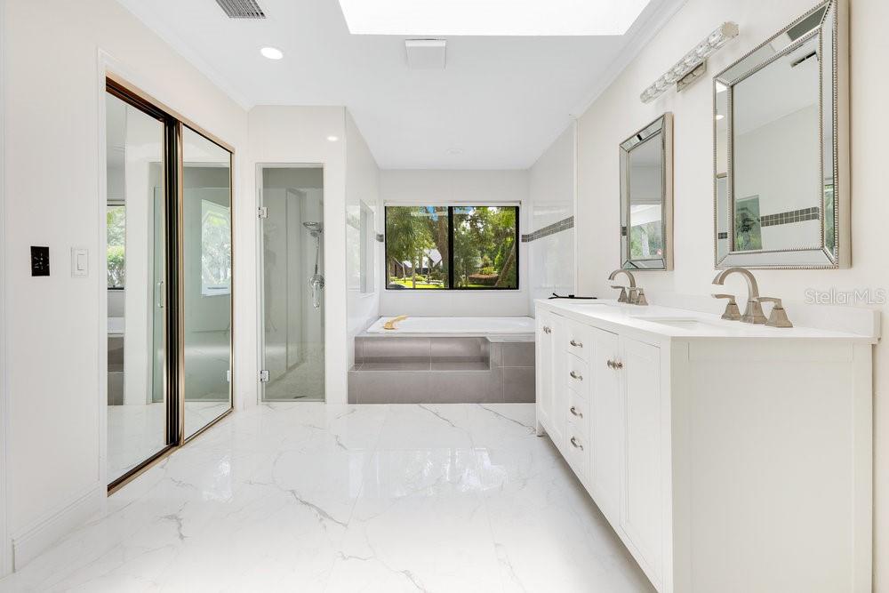 Image 16 of 36 For 2108 Silver Leaf Court