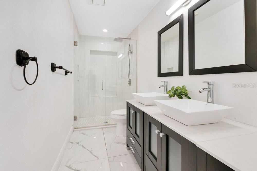 Image 20 of 36 For 2108 Silver Leaf Court