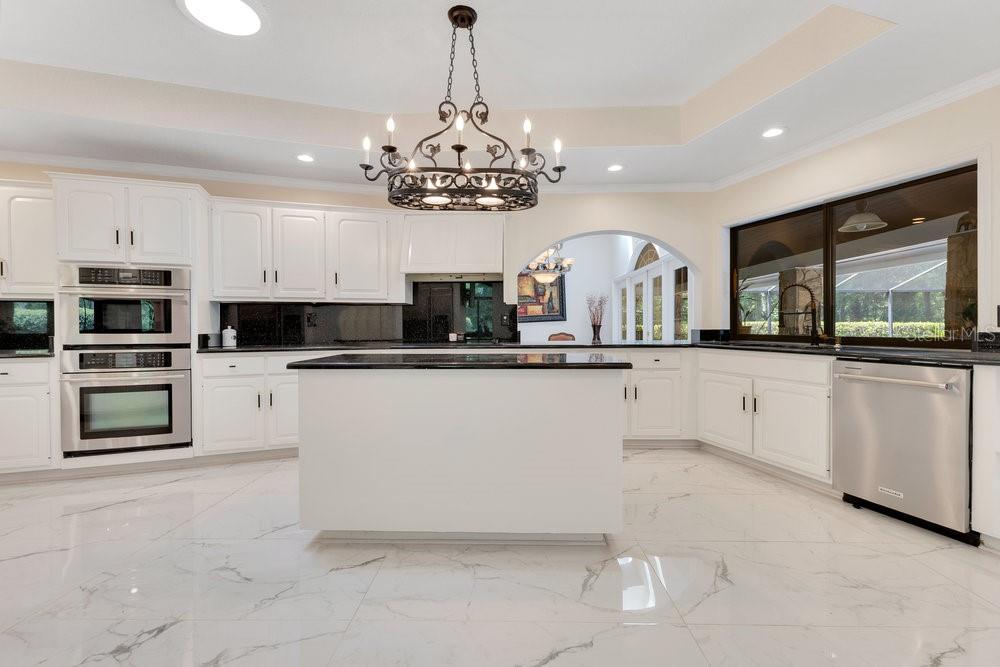 Image 7 of 36 For 2108 Silver Leaf Court