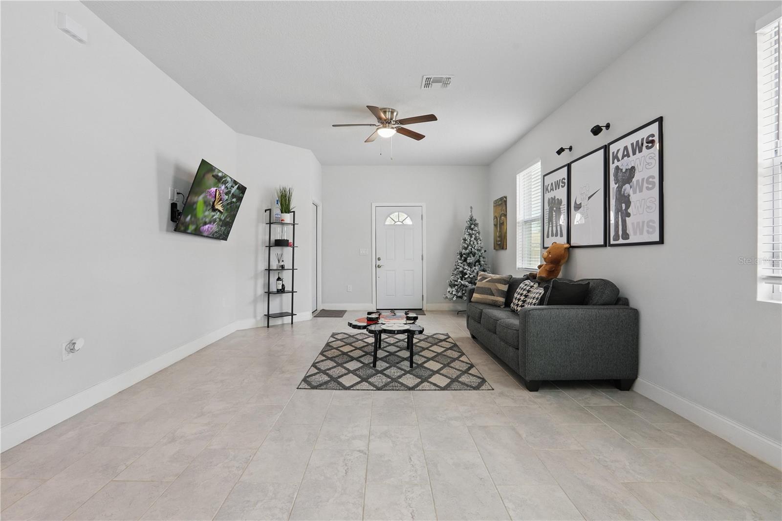 Image 4 of 26 For 2618 Sidney Avenue