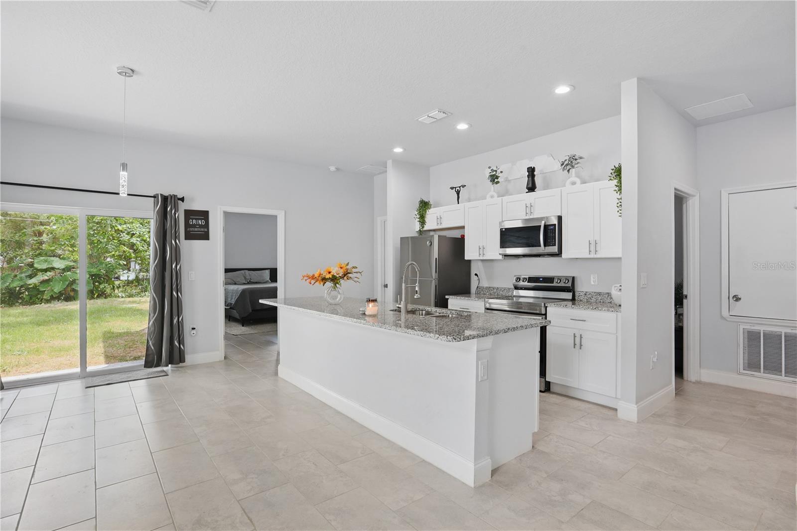 Image 7 of 26 For 2618 Sidney Avenue