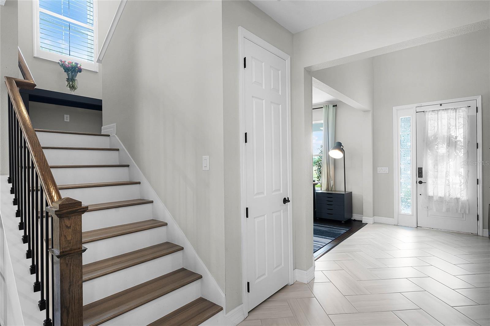 Image 21 of 61 For 1909 Donahue Drive