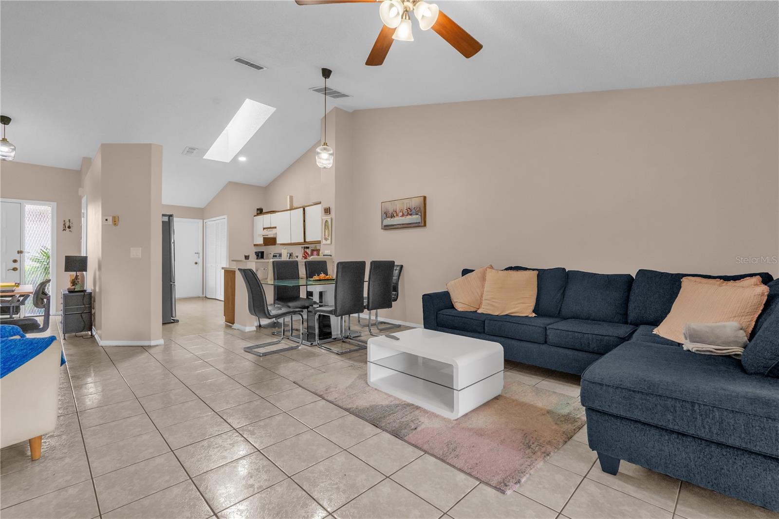 Image 3 of 17 For 543 Azinger Circle