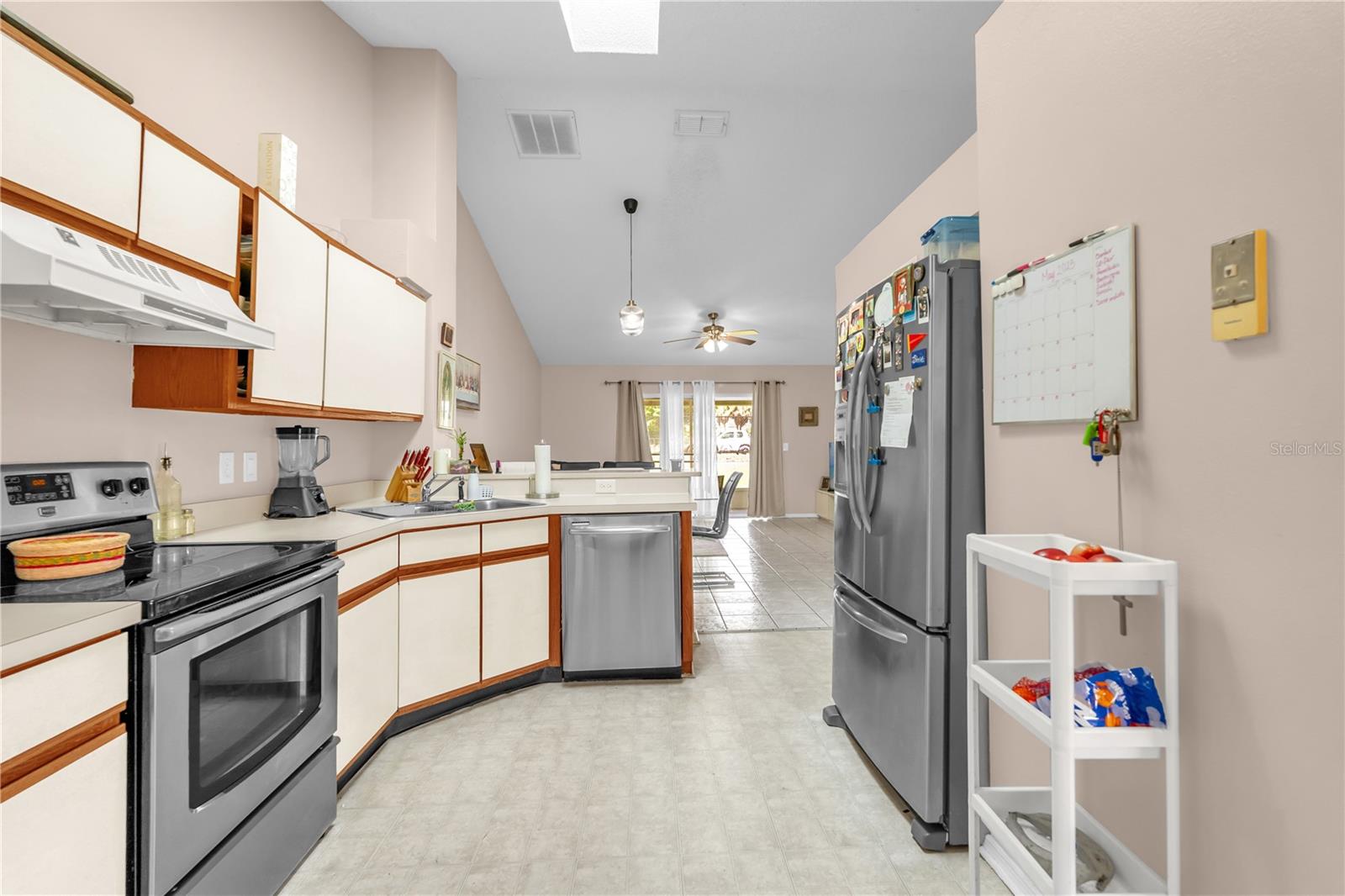 Image 6 of 17 For 543 Azinger Circle