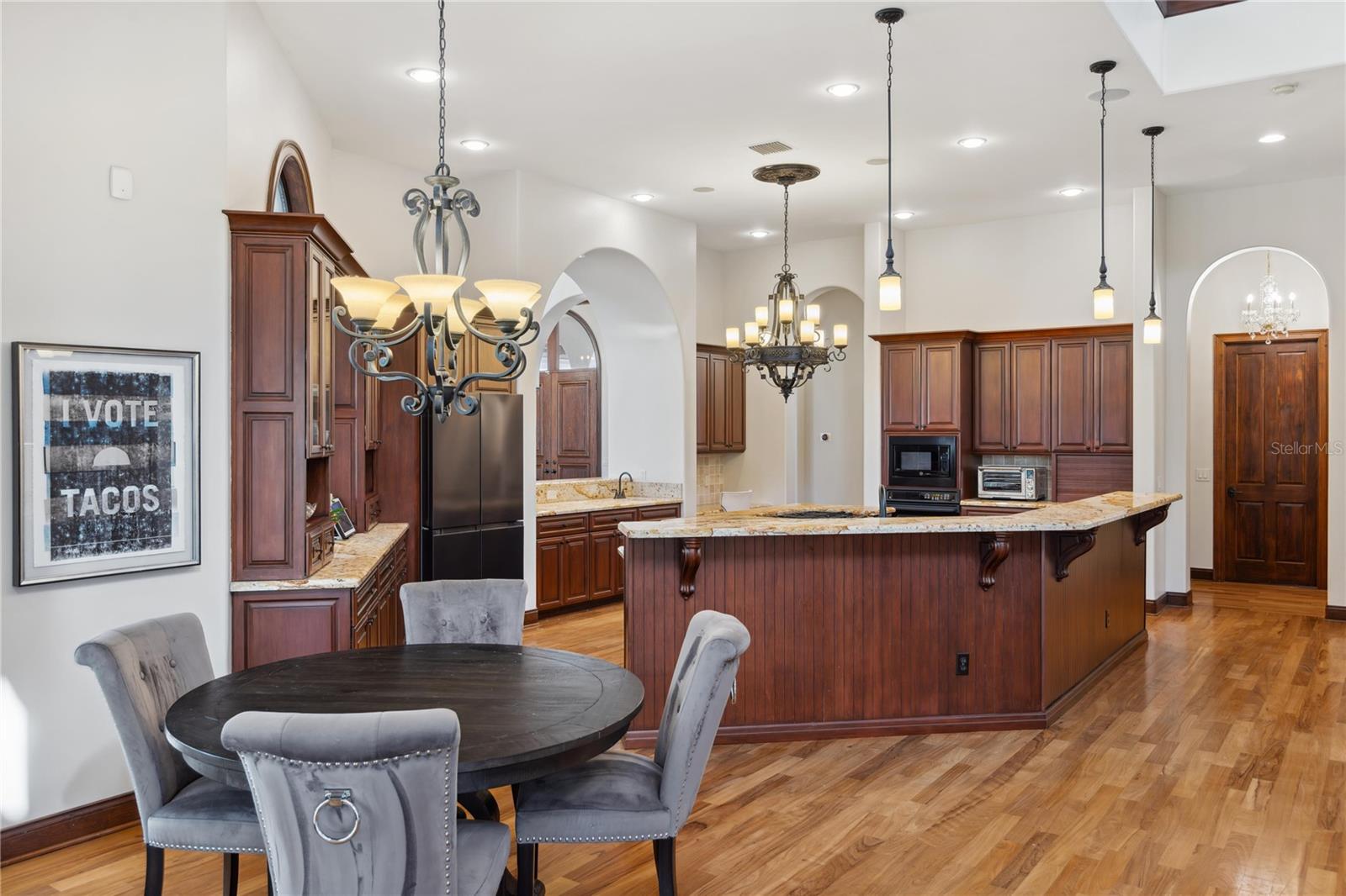Image 25 of 58 For 1716 Greystone Court
