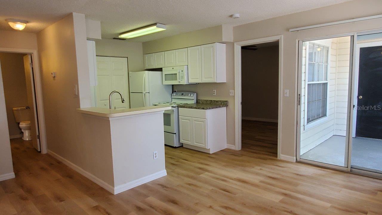 Image 12 of 35 For 1071 S Hiawassee Rd  1211
