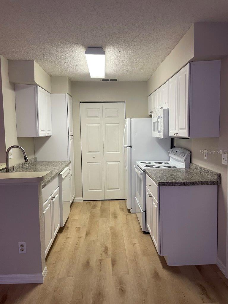Image 15 of 35 For 1071 S Hiawassee Rd  1211