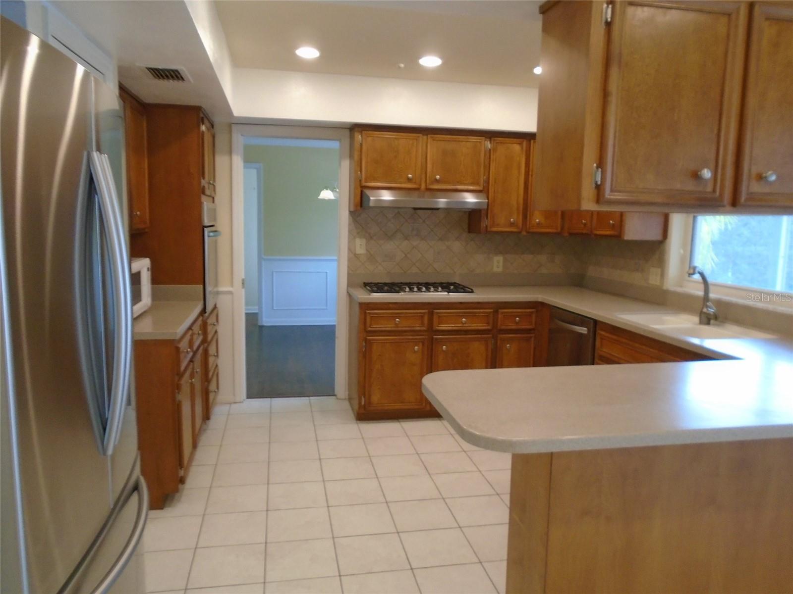 Image 4 of 21 For 2430 Deloraine Trail