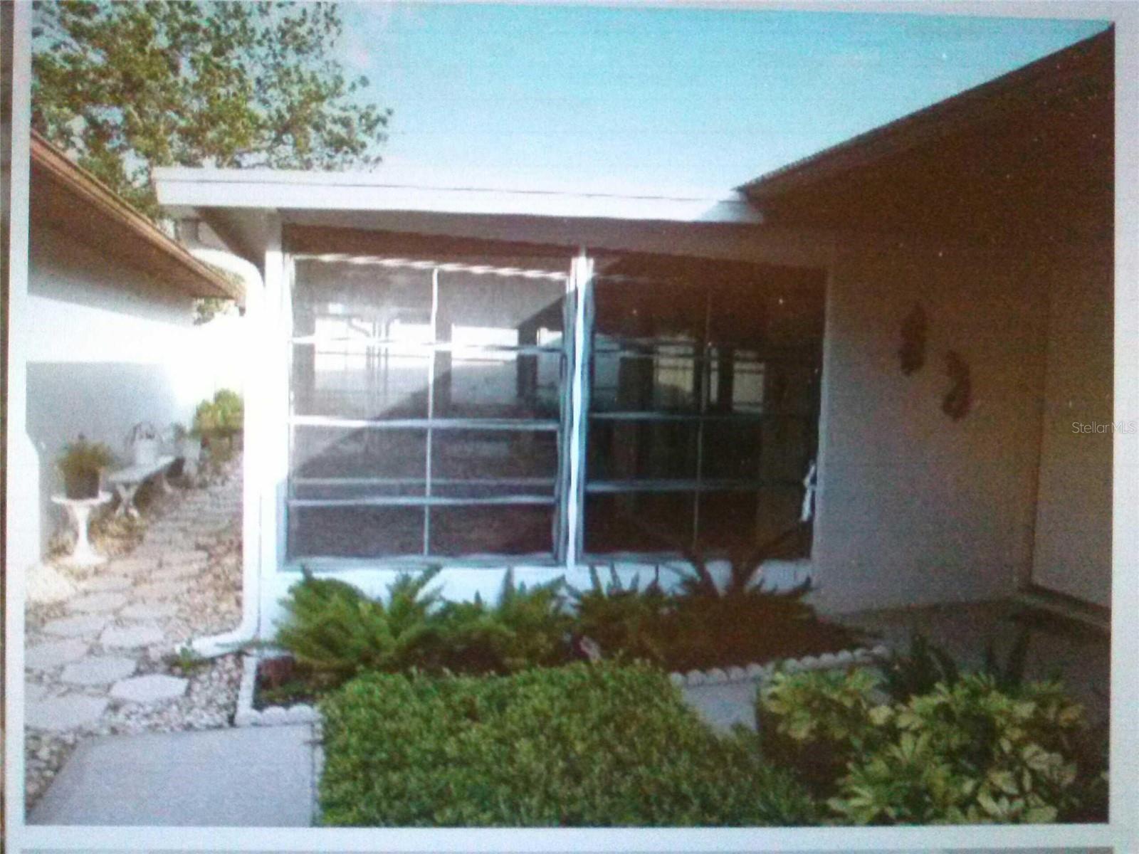 Image 10 of 38 For 2011 61st Street