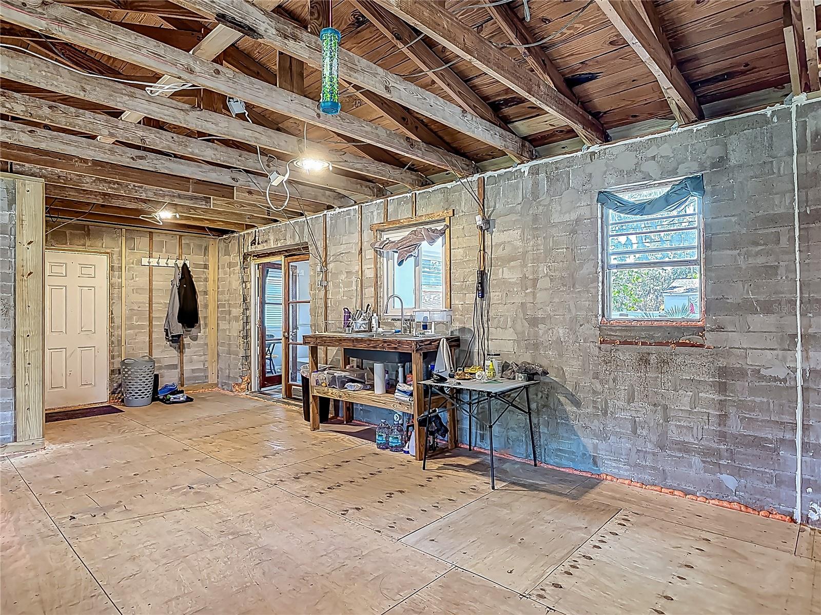 Image 19 of 32 For 288 Seneca Street