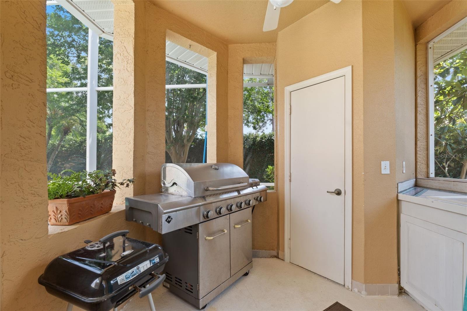 Image 76 of 84 For 7957 Park Place
