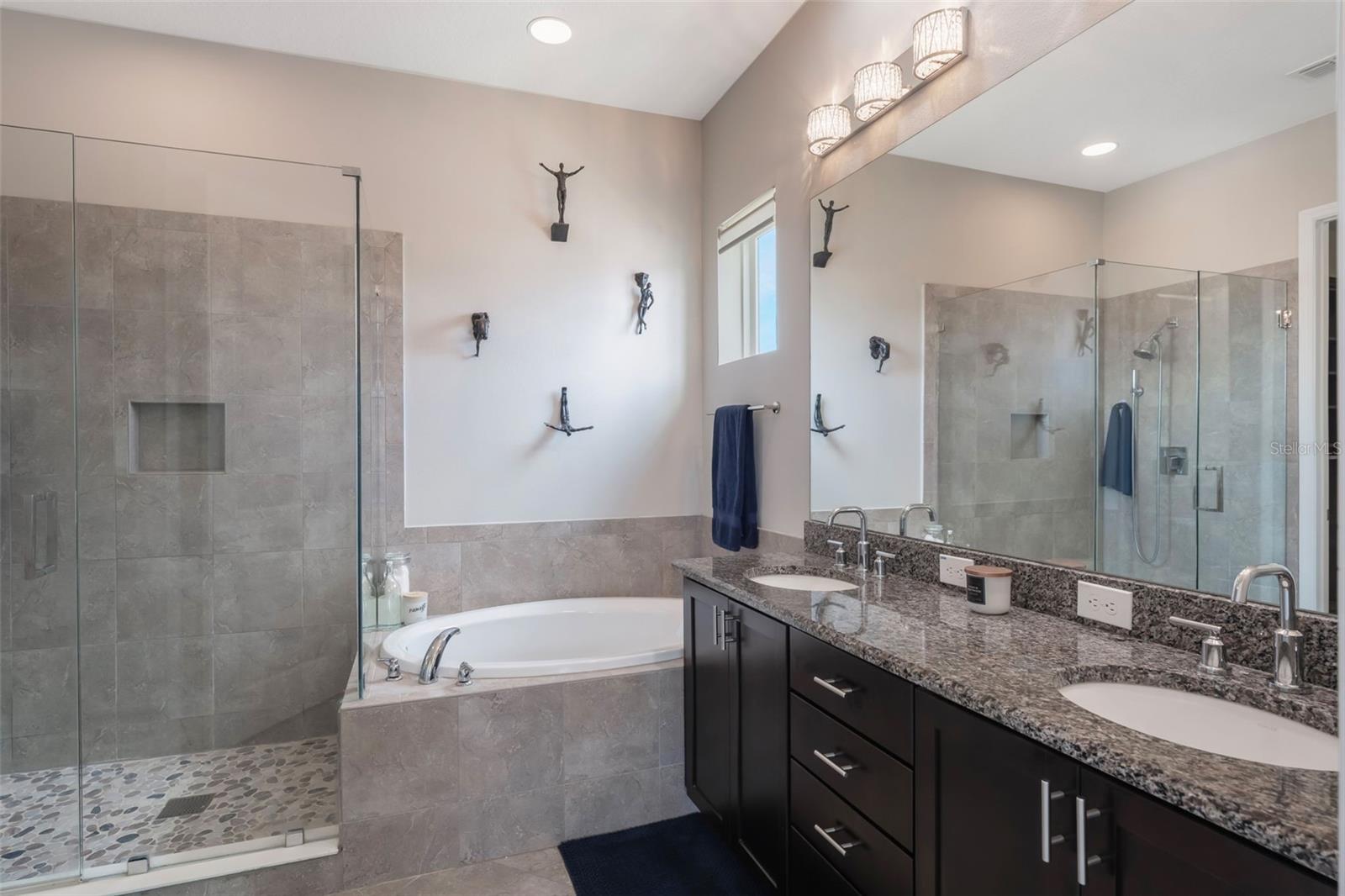 Image 13 of 31 For 9255 Doherty Place