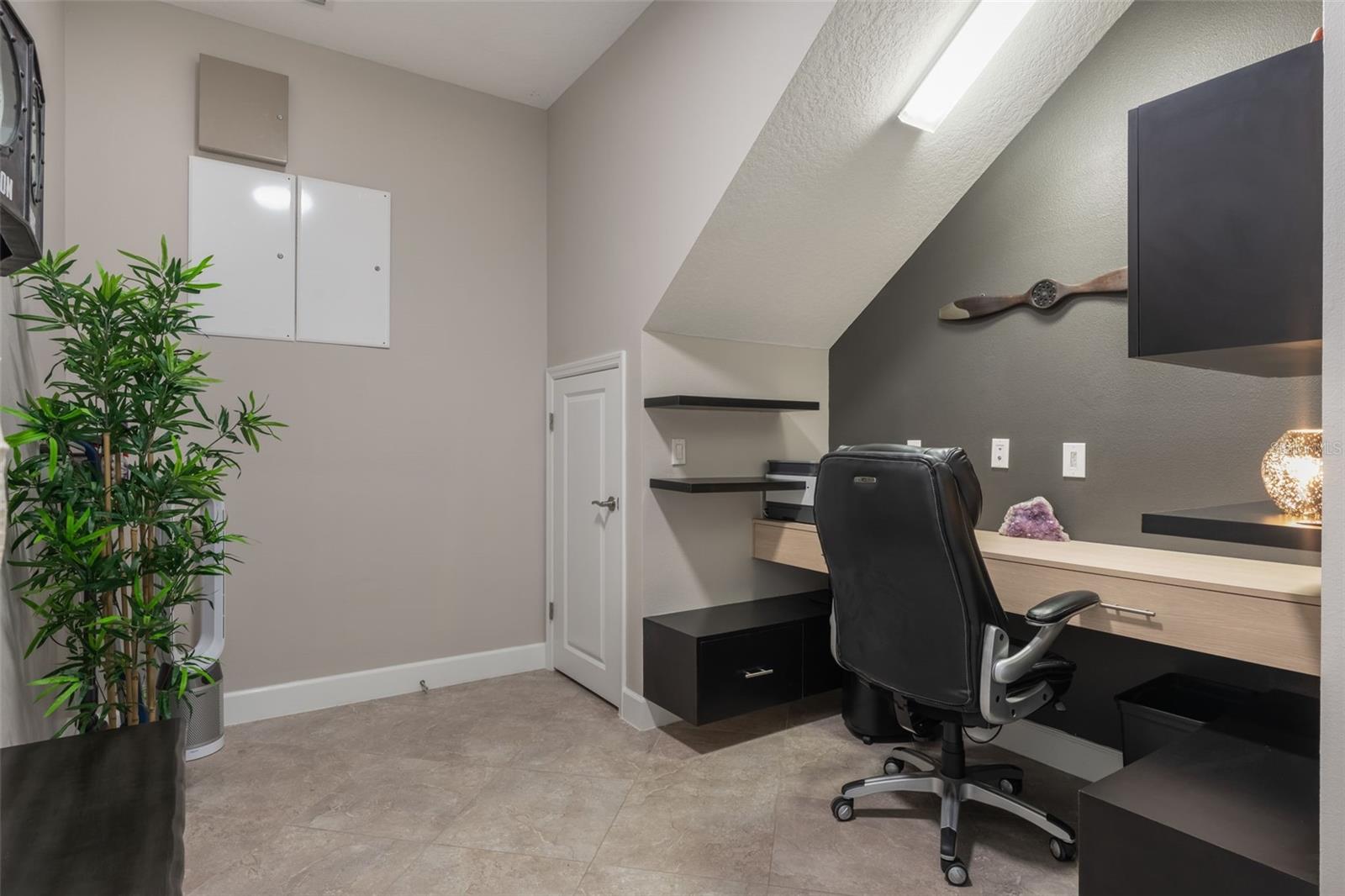 Image 22 of 31 For 9255 Doherty Place