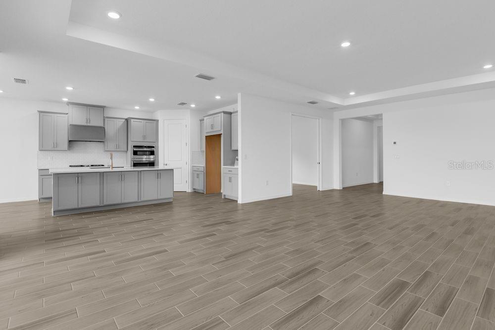 Image 19 of 52 For 861 Junonia Boulevard
