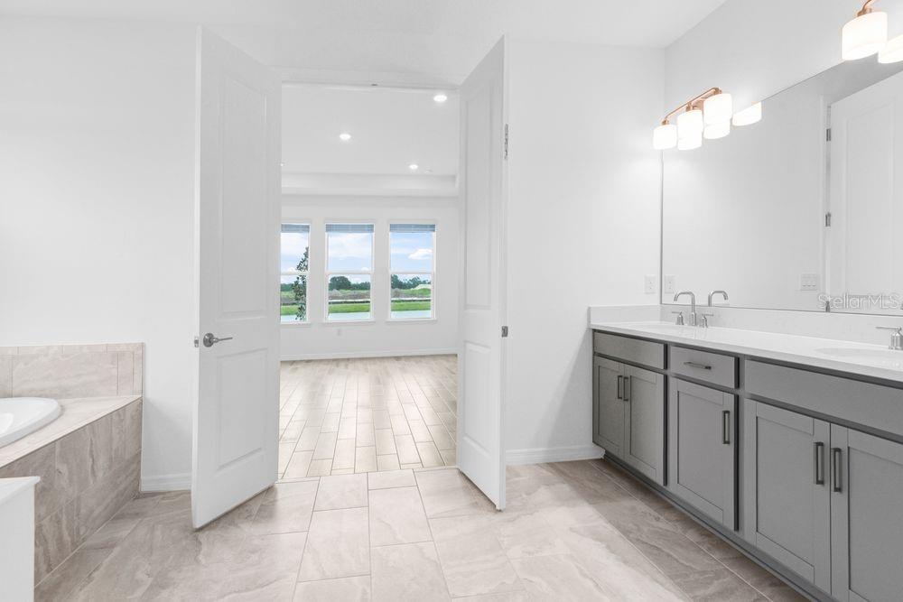 Image 24 of 52 For 861 Junonia Boulevard