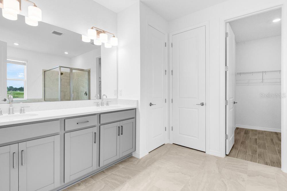 Image 27 of 52 For 861 Junonia Boulevard