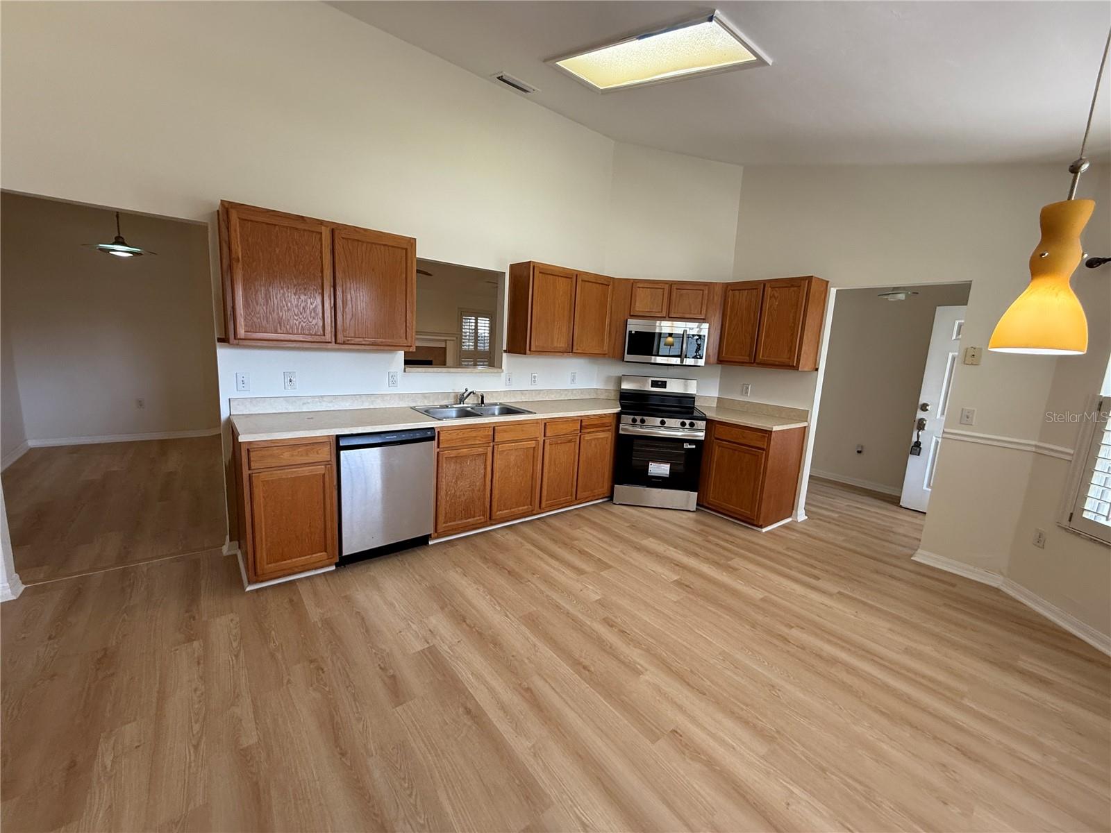 Image 10 of 38 For 5015 78th Way