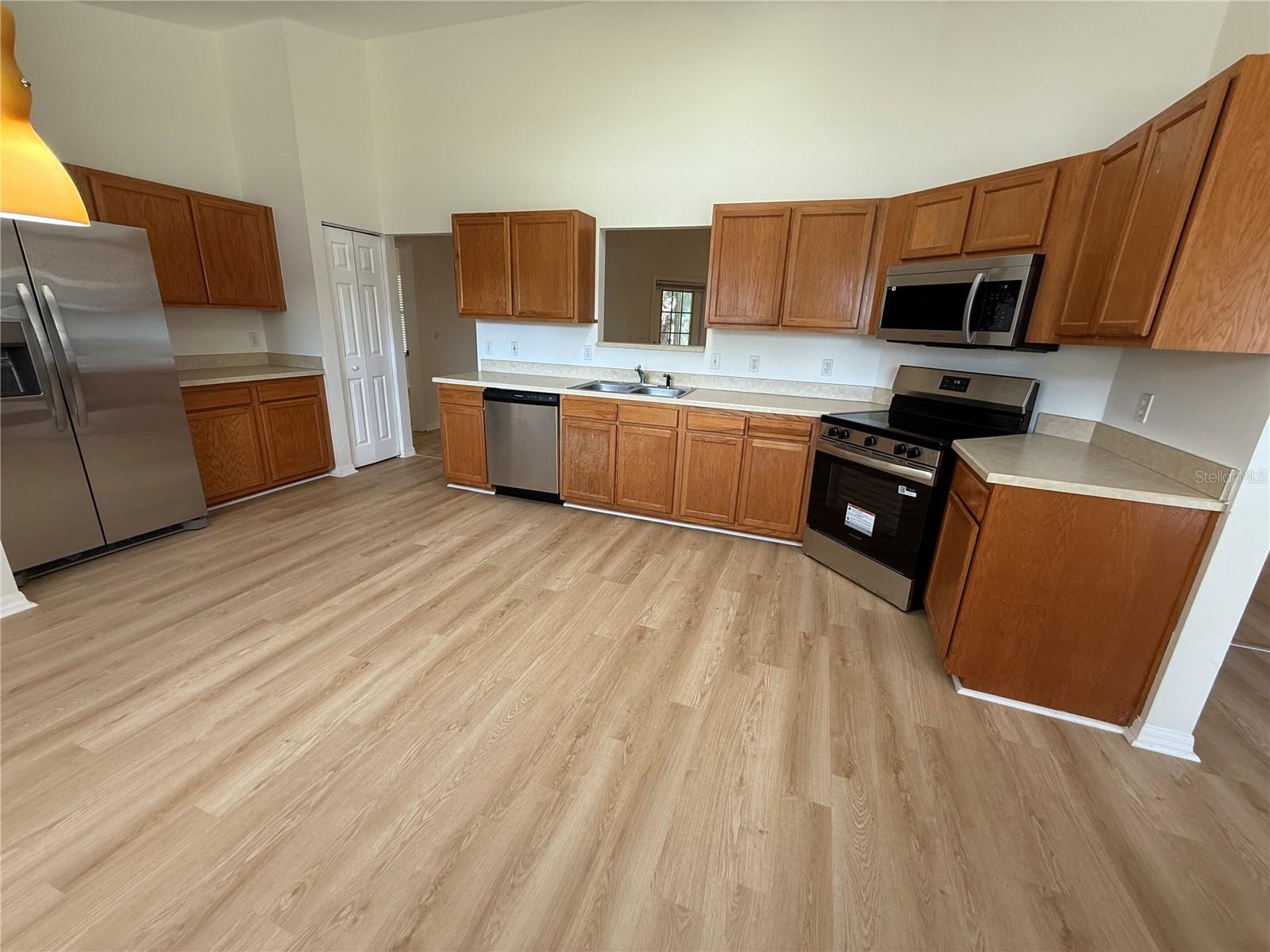 Image 11 of 38 For 5015 78th Way