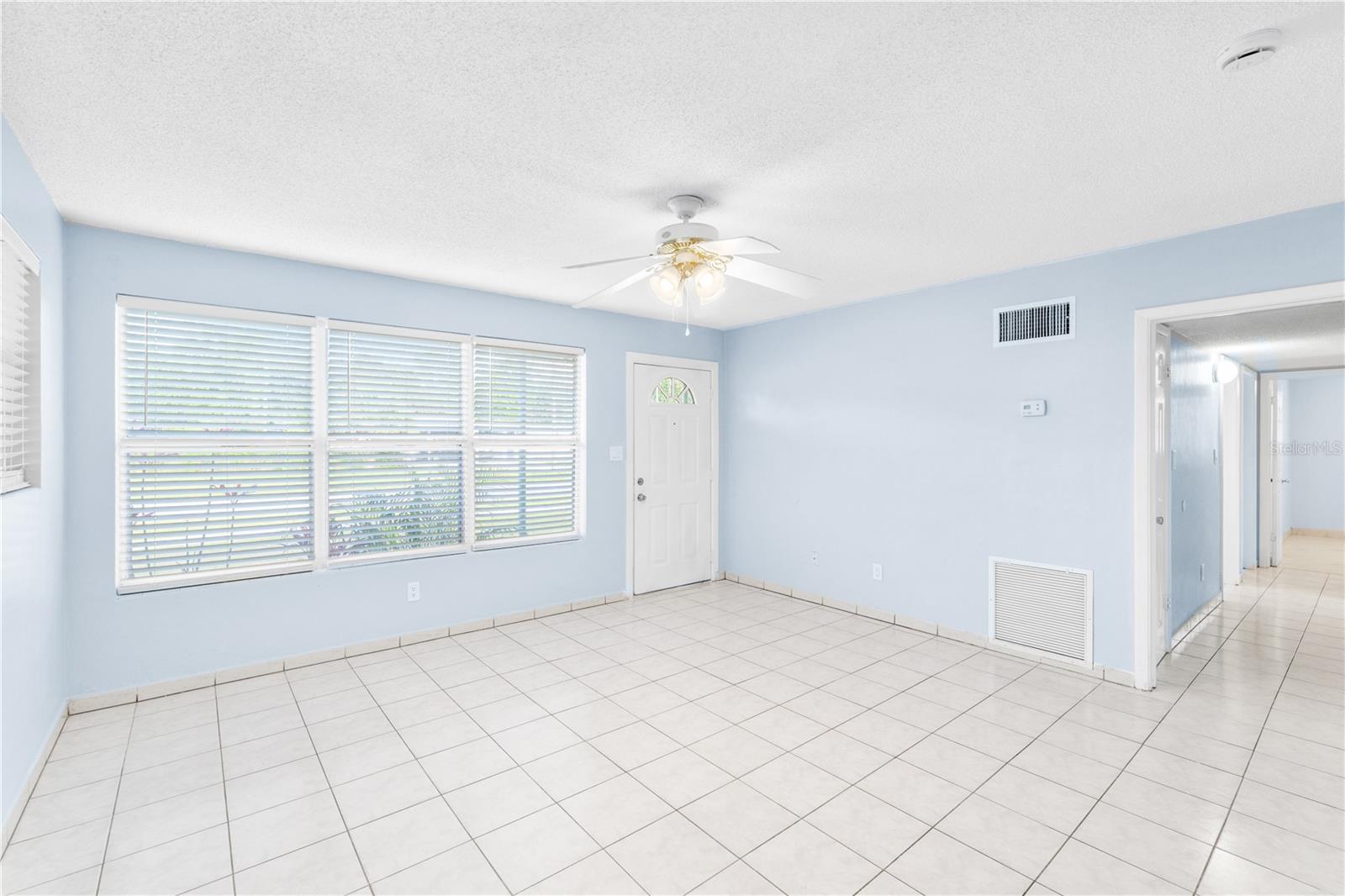 Image 5 of 31 For 604 Oxalis Avenue