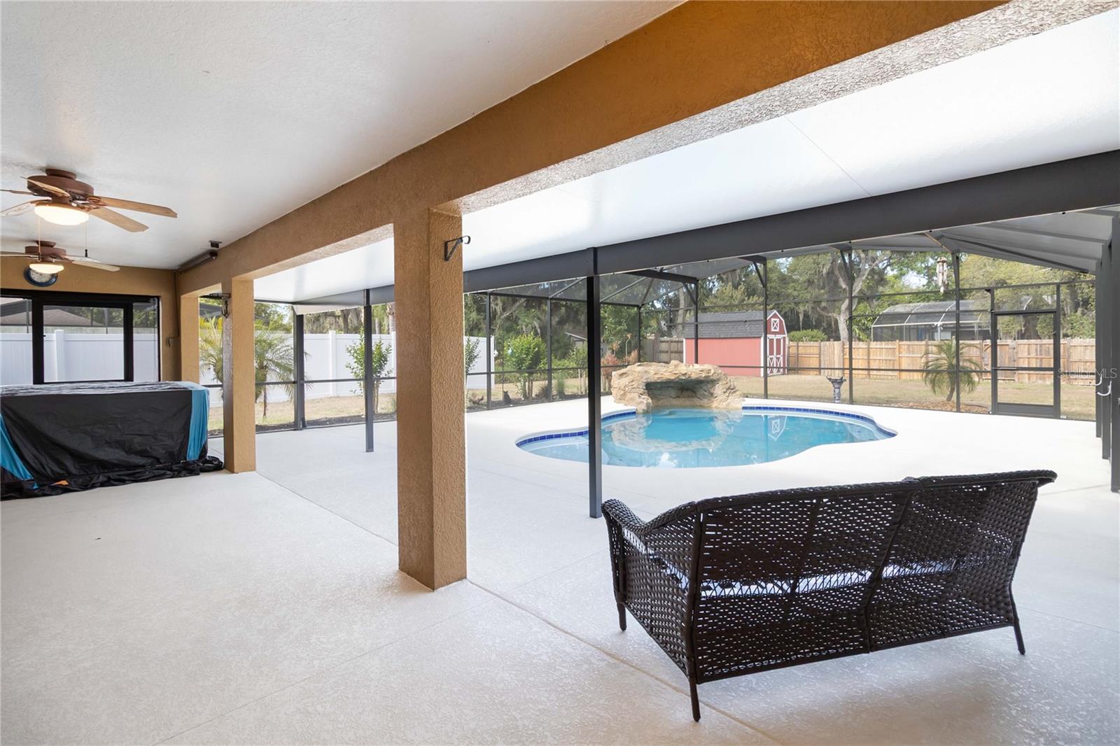 Image 37 of 50 For 2420 Heron Court