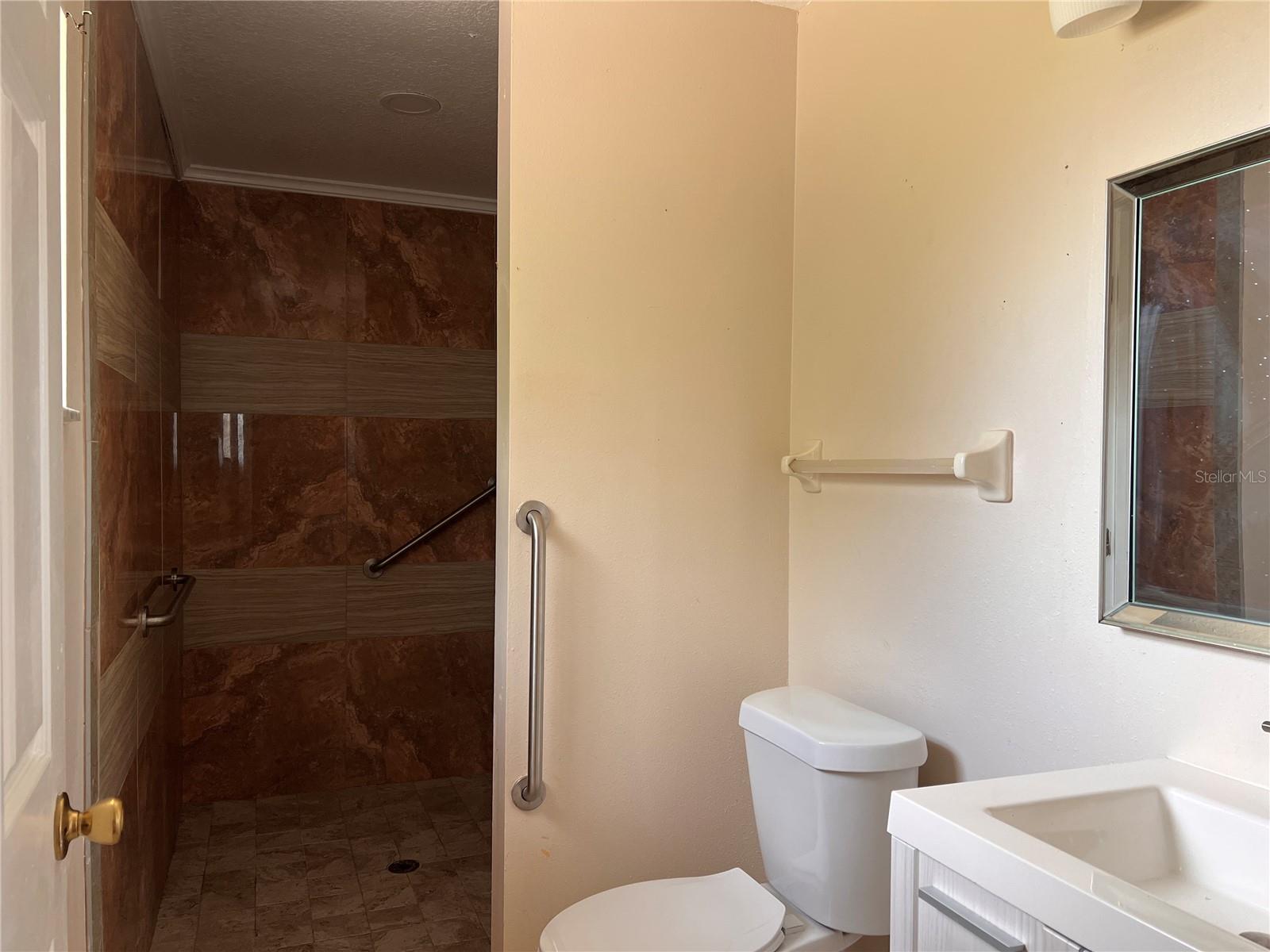 Image 19 of 34 For 3900 Oak Pointe Boulevard
