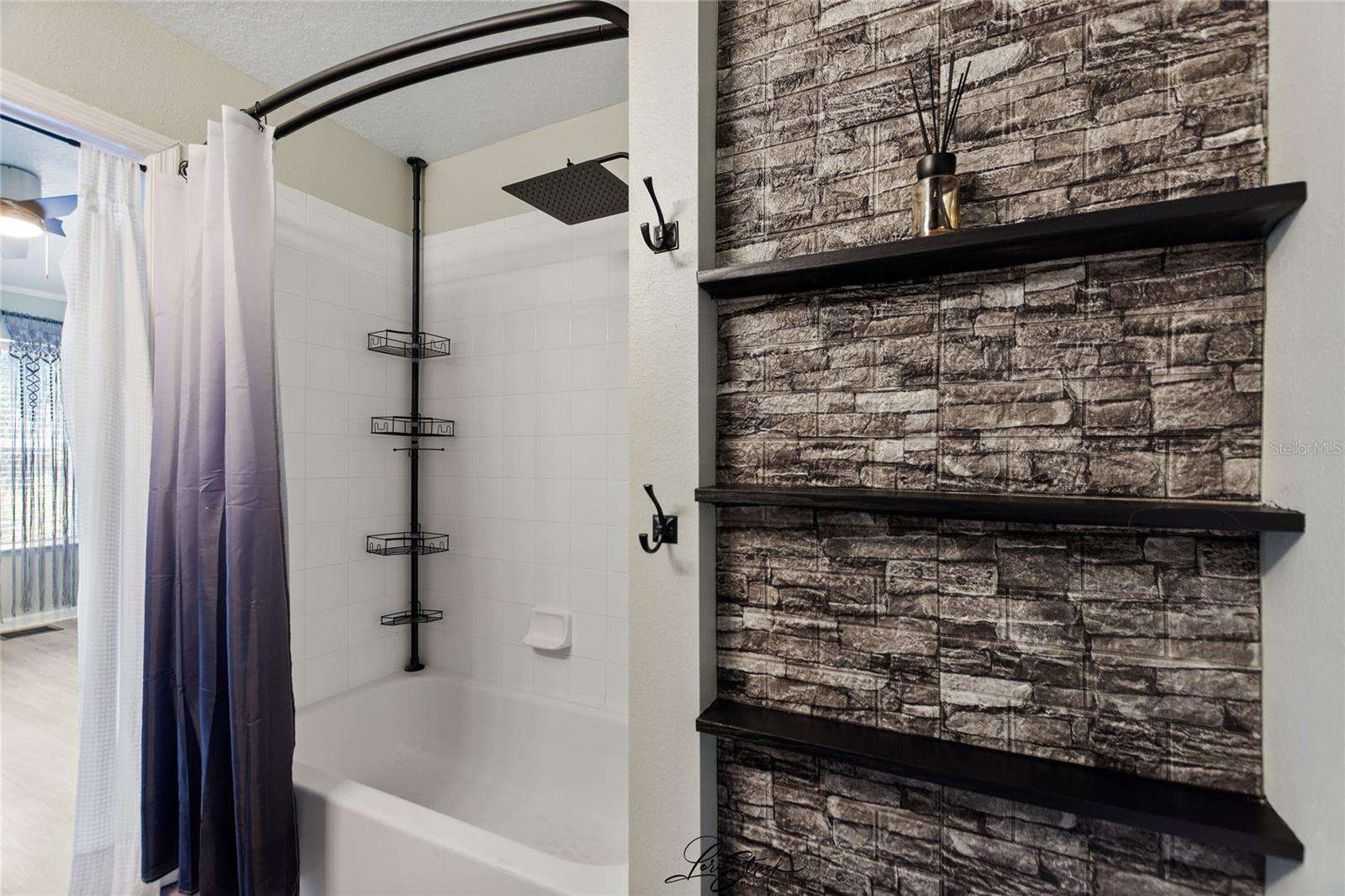 Image 12 of 31 For 1178 Vineland Pl  1178