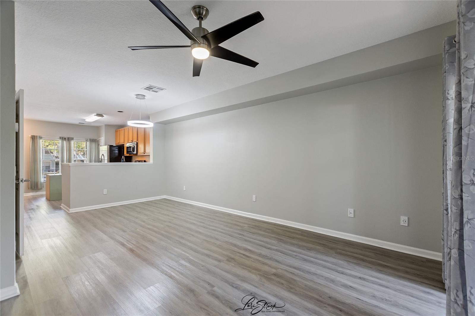 Image 22 of 31 For 1178 Vineland Pl  1178