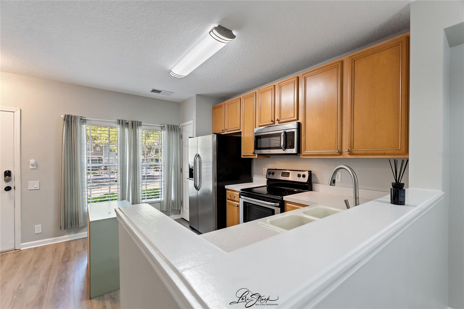 Image 25 of 31 For 1178 Vineland Pl  1178