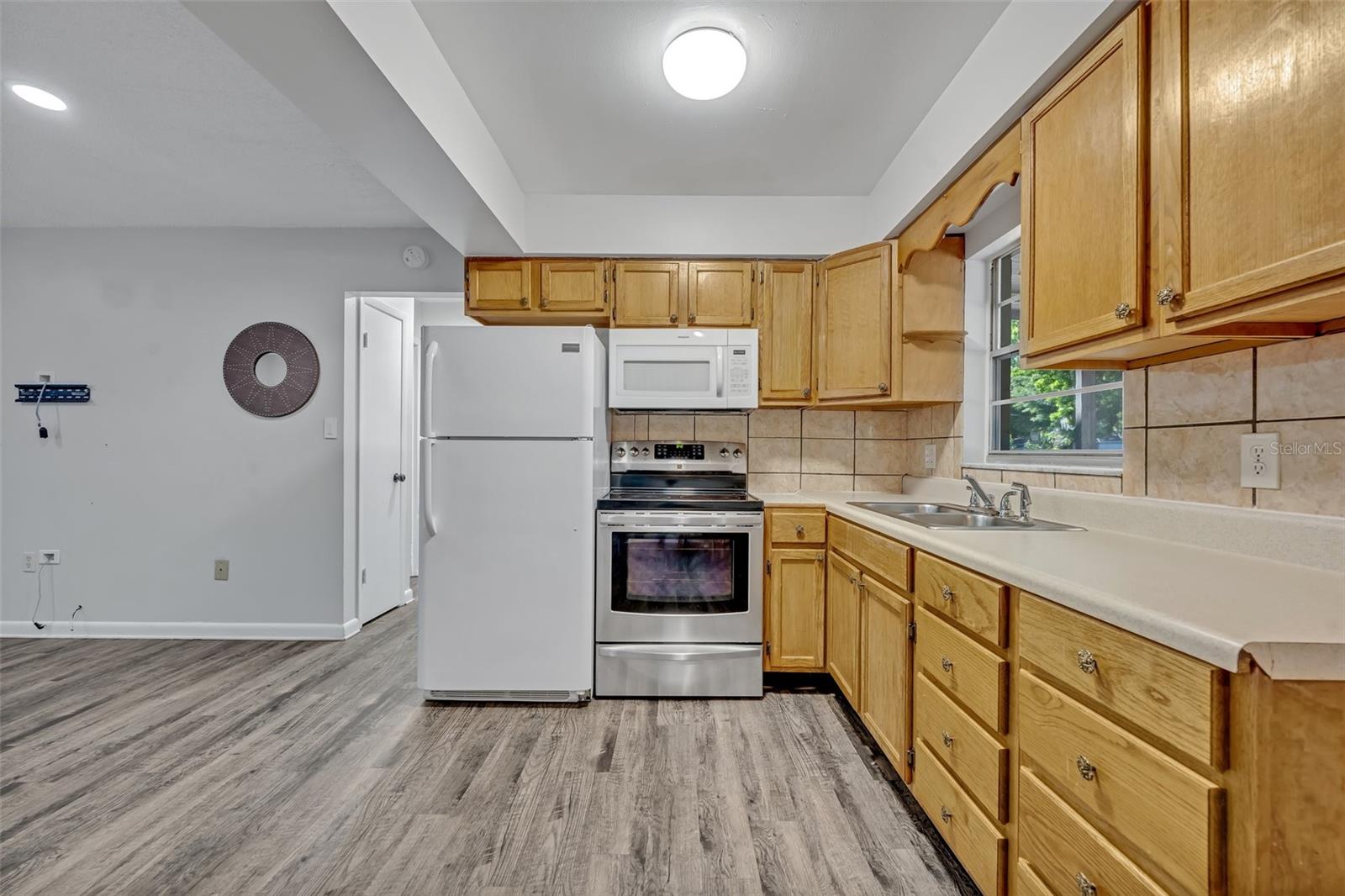 Image 11 of 60 For 706 15th Street