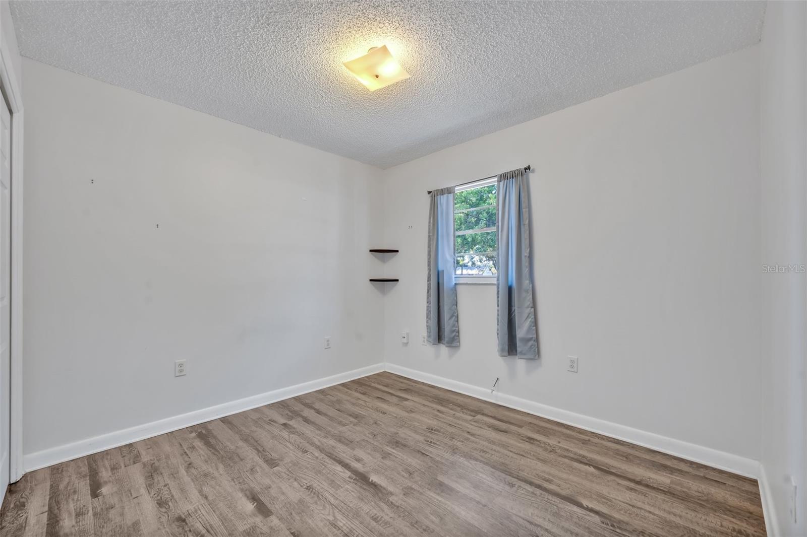 Image 13 of 60 For 706 15th Street