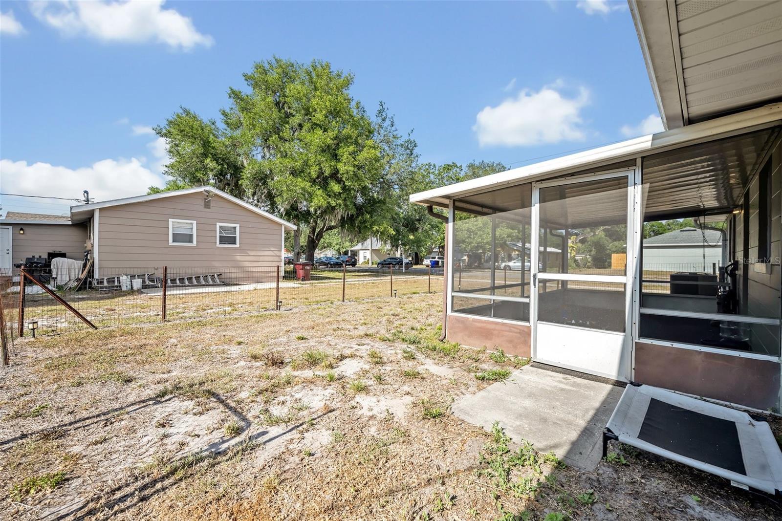 Image 17 of 60 For 706 15th Street