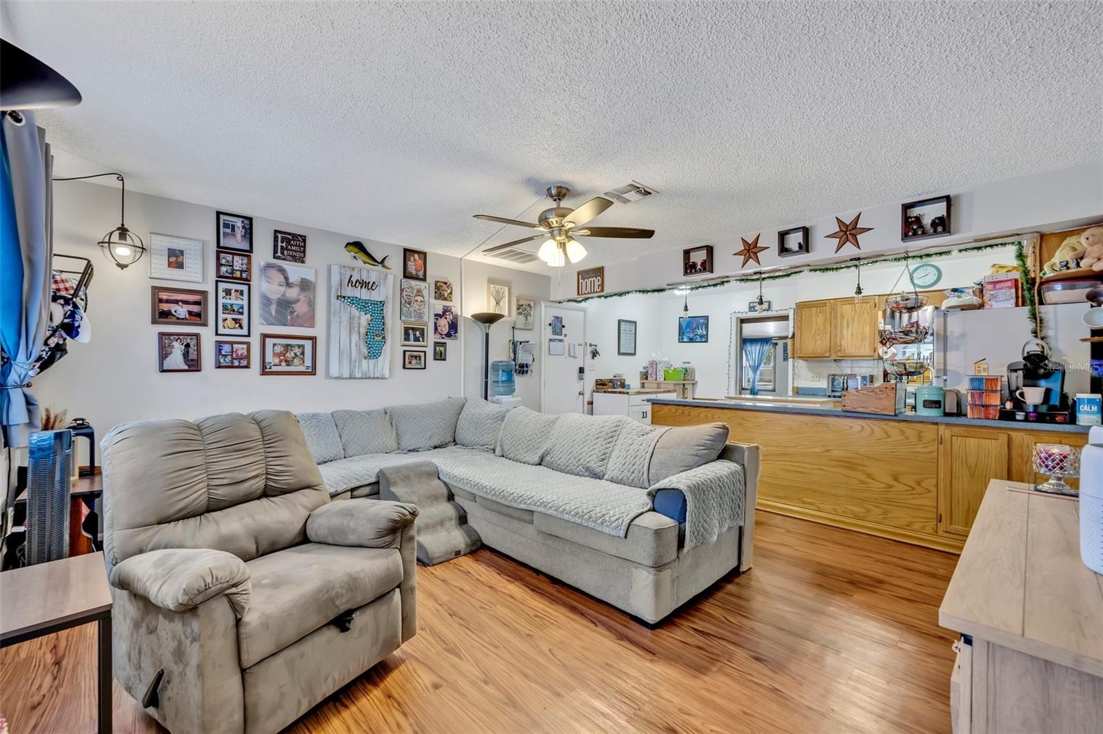 Image 21 of 60 For 706 15th Street
