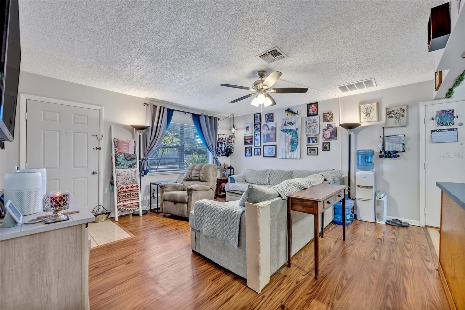 Image 22 of 60 For 706 15th Street