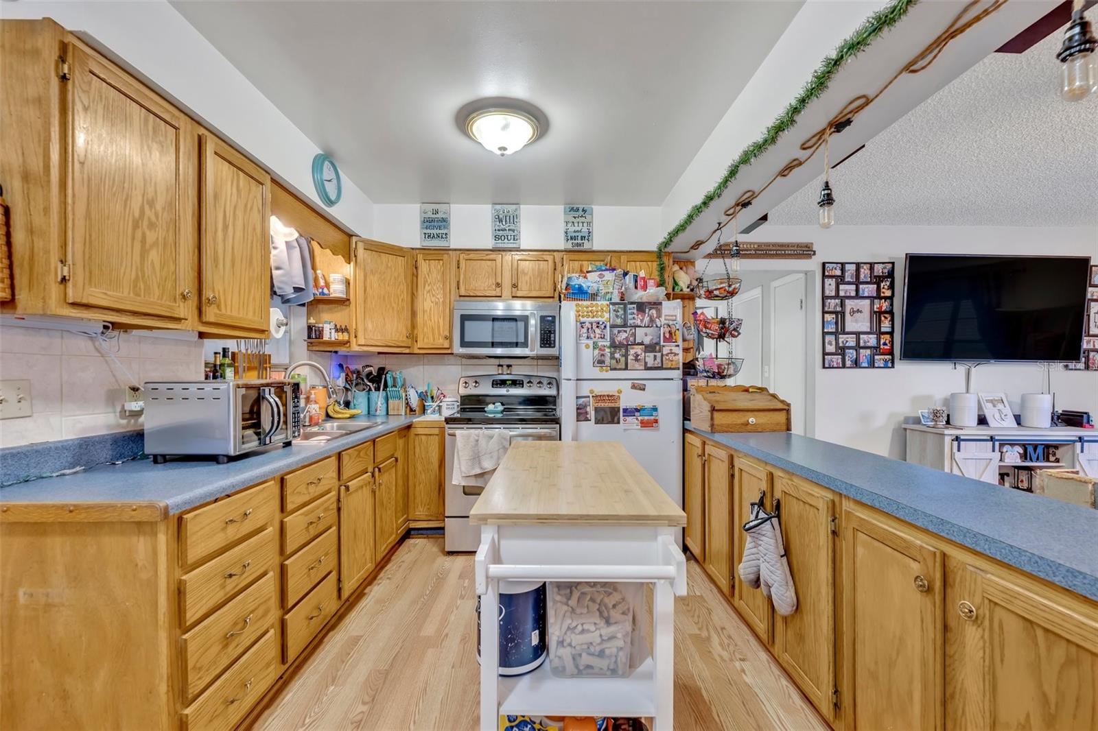 Image 27 of 60 For 706 15th Street