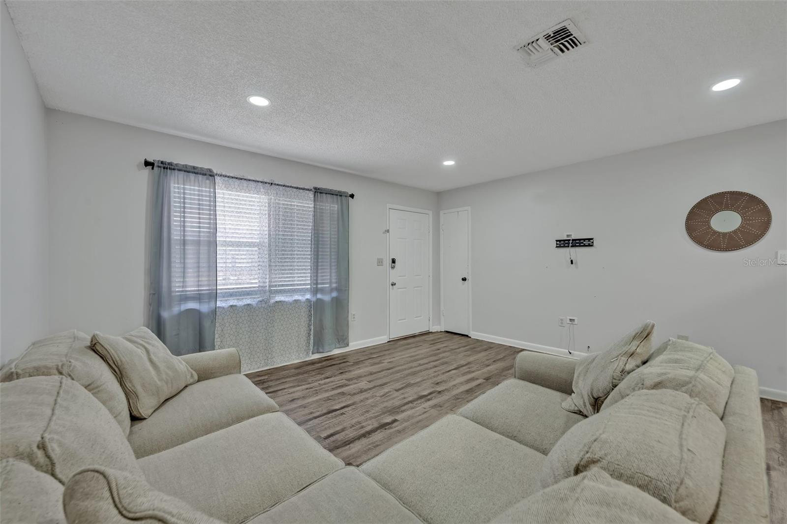 Image 8 of 60 For 706 15th Street