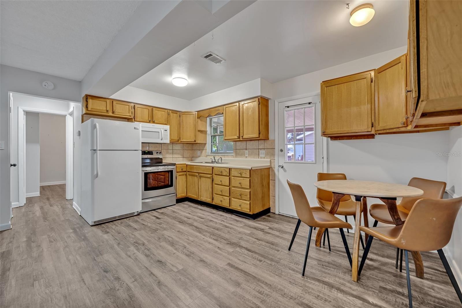Image 9 of 60 For 706 15th Street