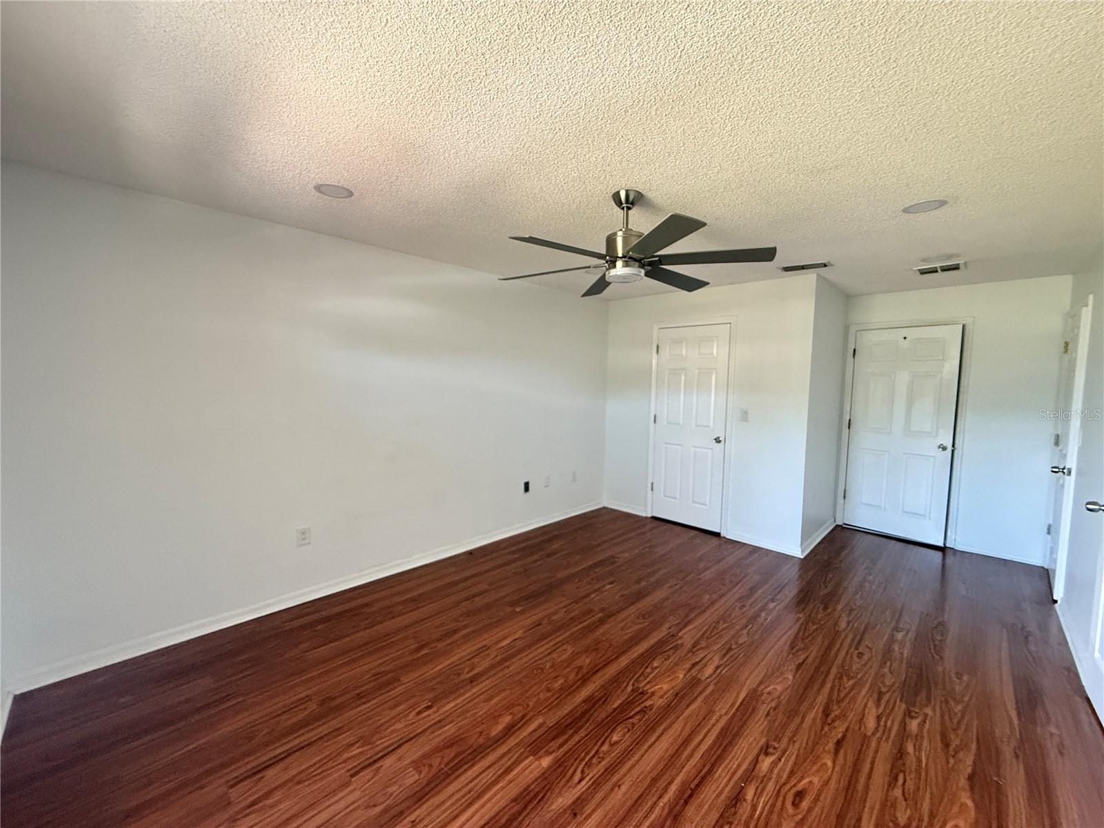 Image 12 of 19 For 3900 Oak Pointe Boulevard