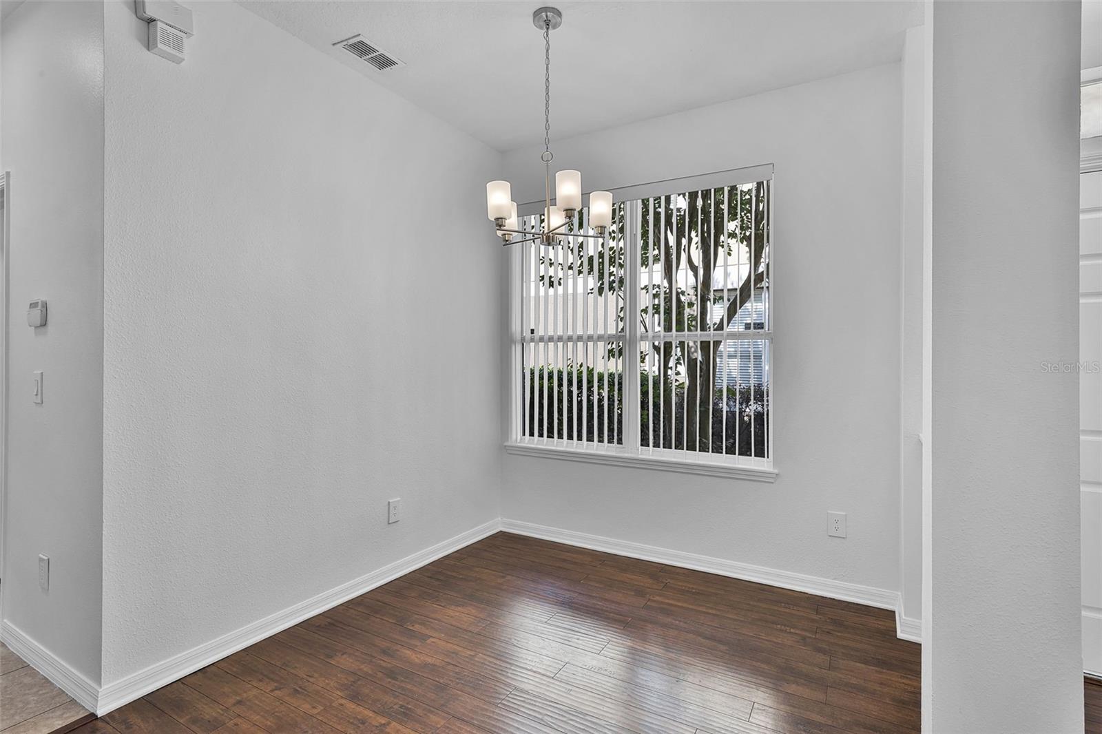 Image 10 of 29 For 1821 San Jacinto Circle