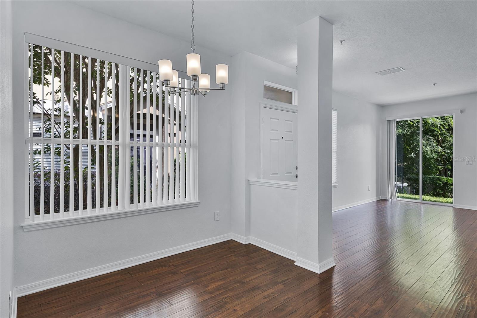Image 11 of 29 For 1821 San Jacinto Circle