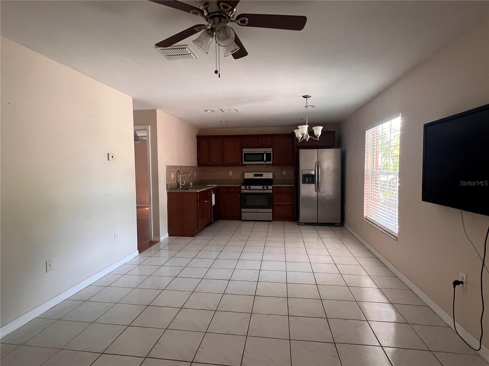 Image 3 of 16 For 3801 Oak Pointe Boulevard