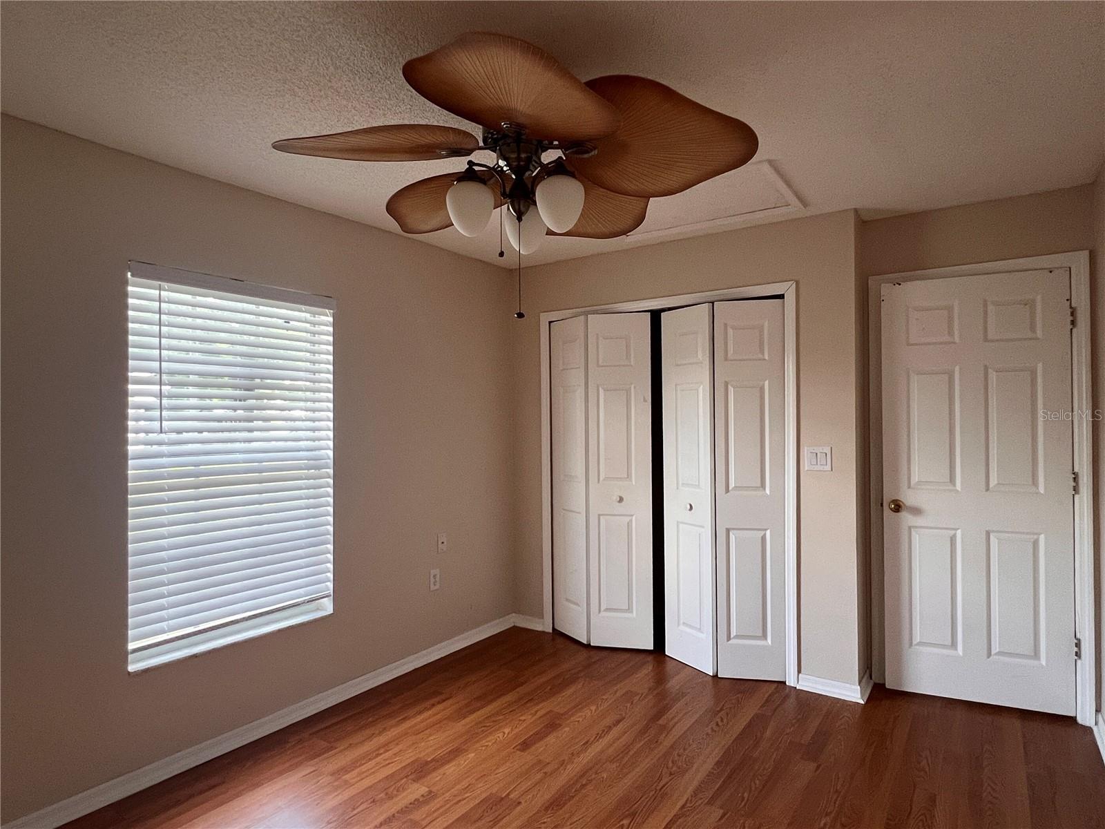 Image 7 of 16 For 3801 Oak Pointe Boulevard